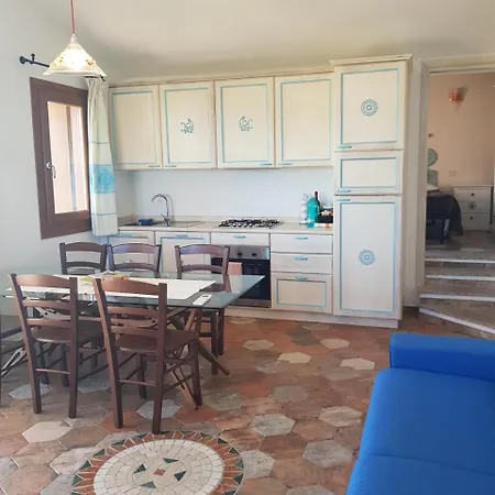 Spiaggia Lo Squalo Apartman *